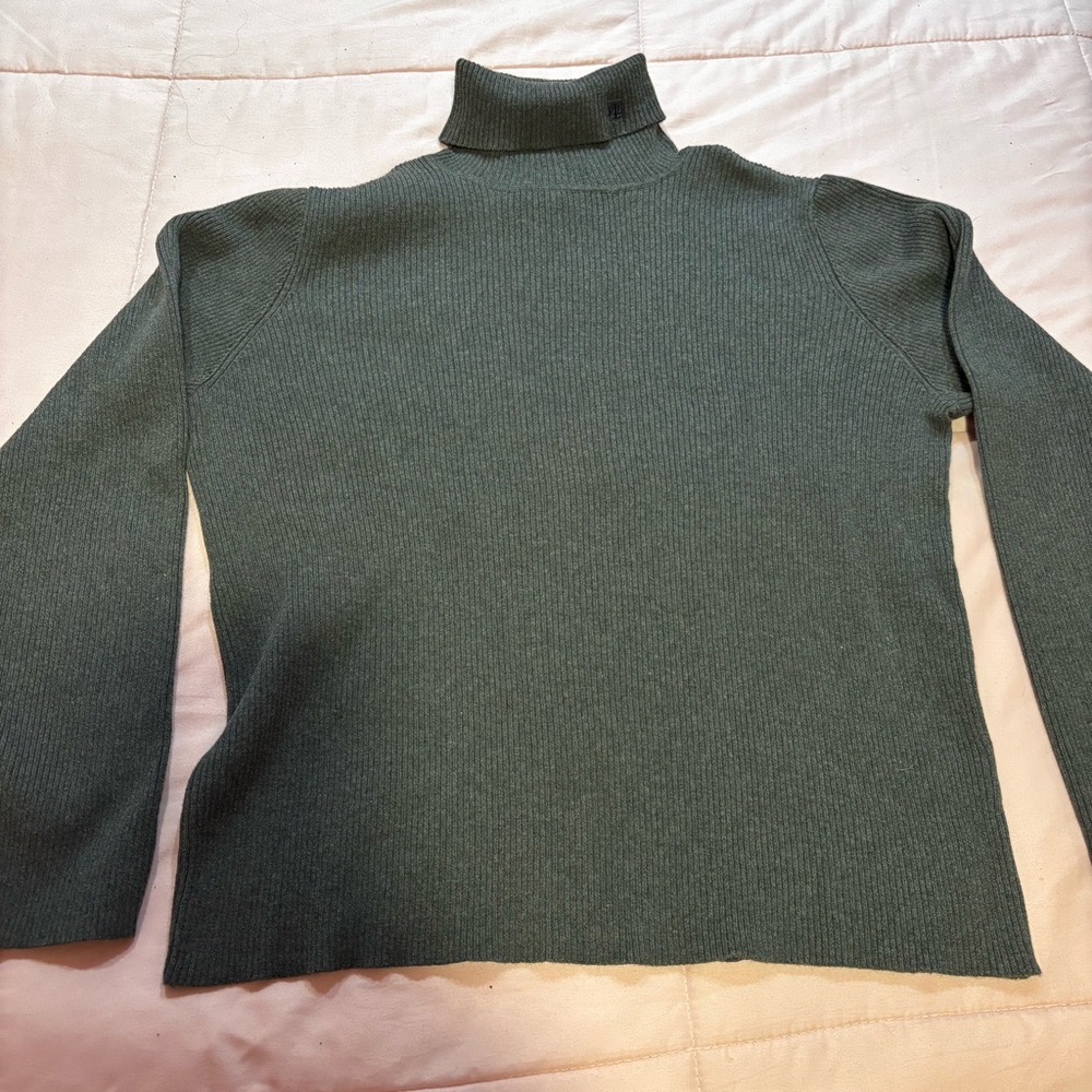 Lauren Ralph Lauren Womens S gray Ribbed Turtleneck Sweater With Logo On Neck
